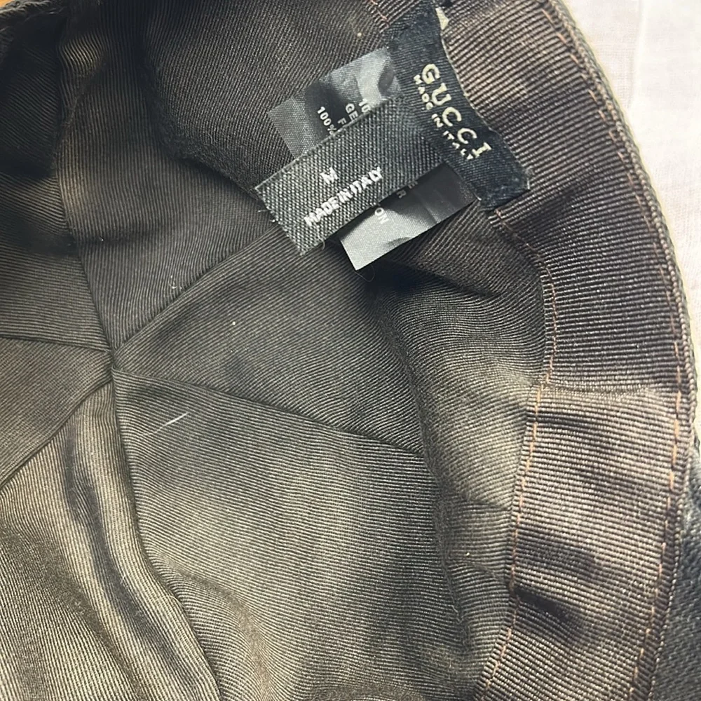 Gucci Authentic canvas leather double lined Baseball cap with bee embroidery